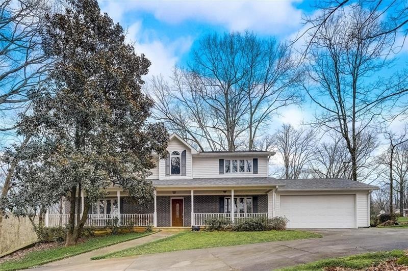 5779 Norton Cir, Flowery Branch, GA 30542 - photo 1