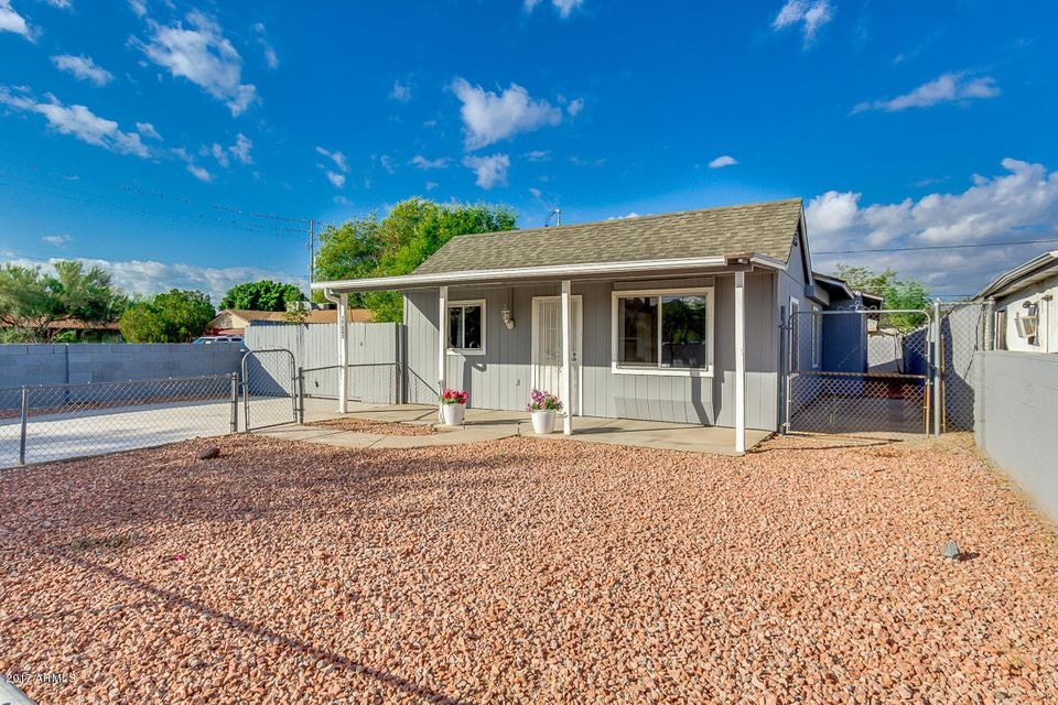 8810 N 6th Place, Phoenix, AZ 85020 - photo 1