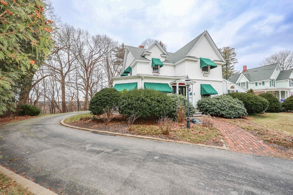 1758 Brown Ave, Manchester, NH 03103 MLS 4981471