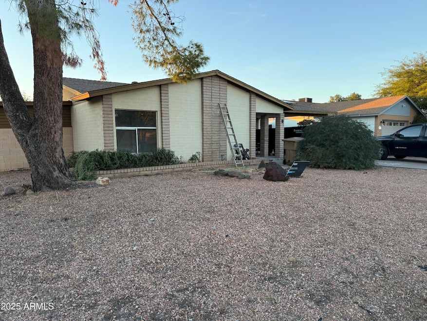 9642 N 37th Ave, Phoenix, AZ 85051 - photo 1