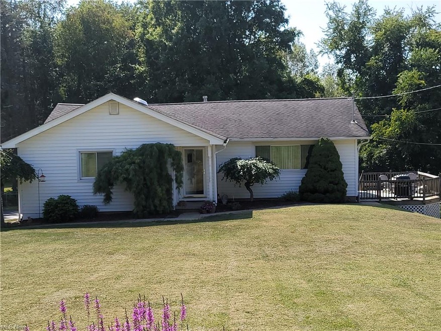 15885 Vale St, East Liverpool, OH 43920 - photo 1