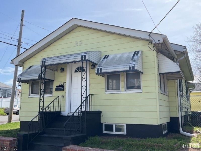 1533 Hiawatha Ave, Hillside, NJ 07205 - photo 1