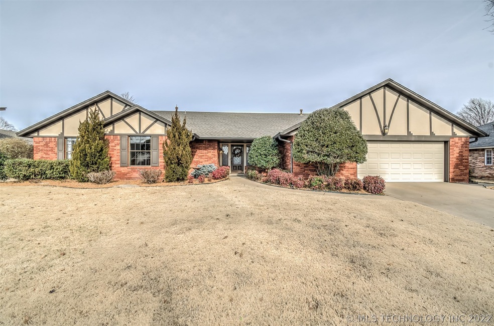 2624 Chapel Hill Rd, Bartlesville, OK 74006 - photo 1