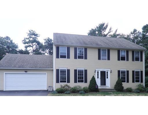 Exterior Front. vinyl sided sidewalks low trtaffic