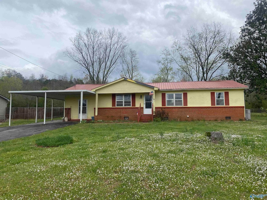 368 Mitchell Dr, Hollywood, AL 35752 - photo 1