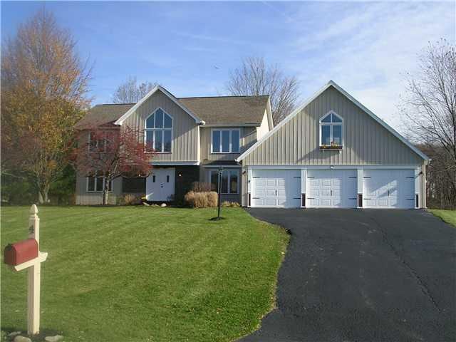 Exterior Front 4 Hawks View Mendon NY