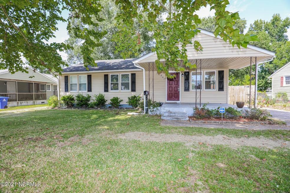 807 School St, Jacksonville, NC 28540 - photo 1