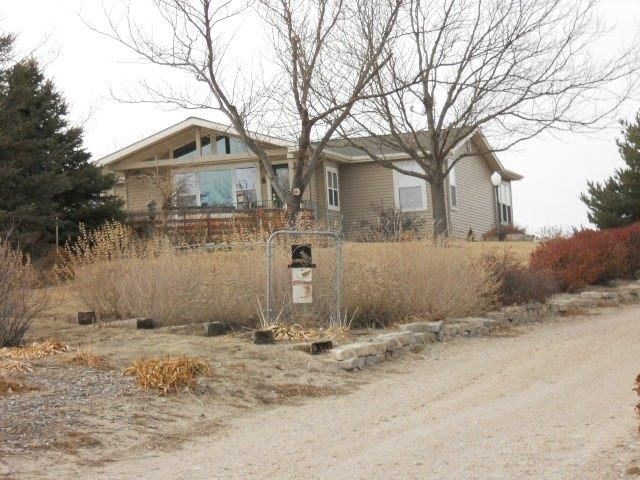 5504 SW Ridgecrest Cir, North Platte, NE 69101 - photo 1