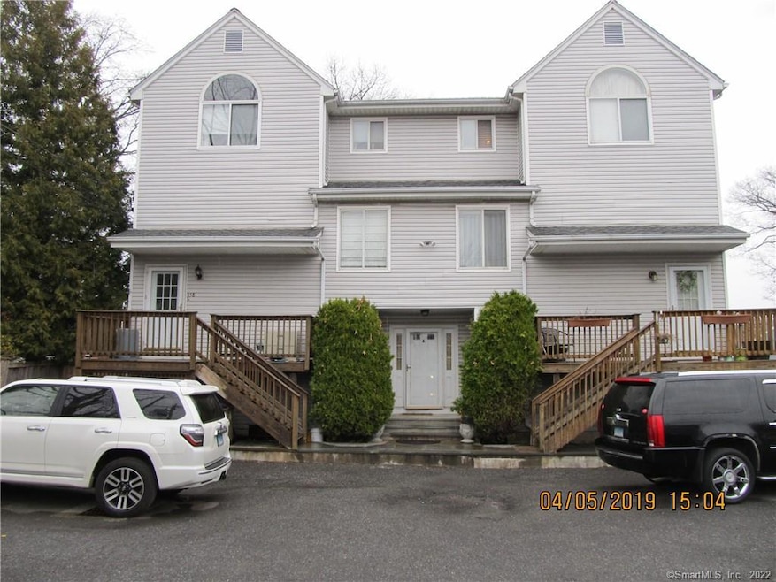 158 Seaside Ave unit A, Stamford, CT 06902 - photo 1