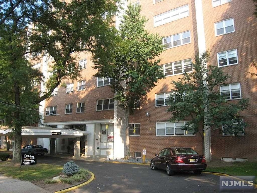 River Plaza unit 8P, Paterson, NJ 07514 - photo 1