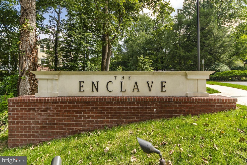 9430 Silver King Ct unit 301, Fairfax, VA 22031 - photo 1