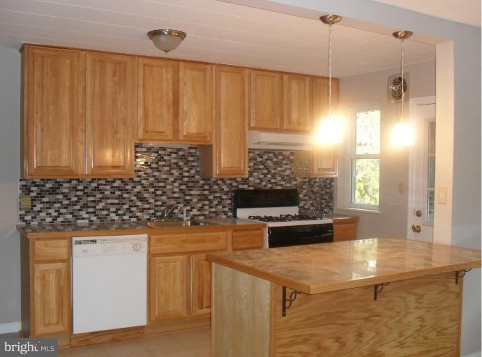 5741 Edgepark Rd, Baltimore, MD 21239 - photo 1