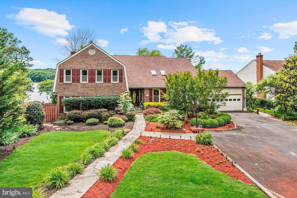 18336 Possum Point Rd, Dumfries, VA 22026 - photo 1