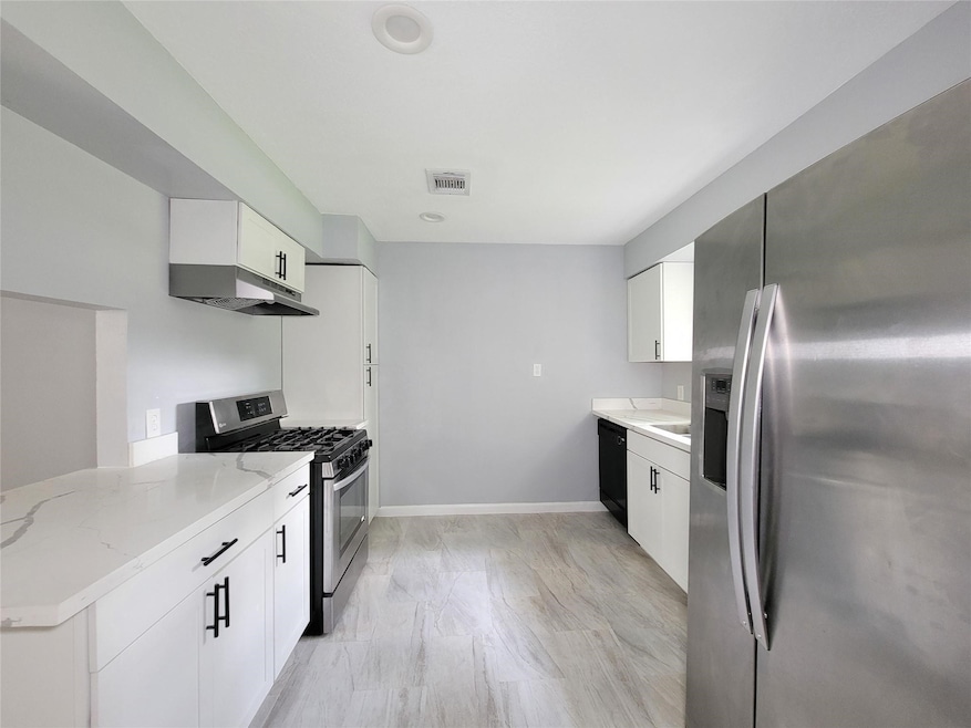 5103 Karu Dr unit B, Spring, TX 77373 - photo 1