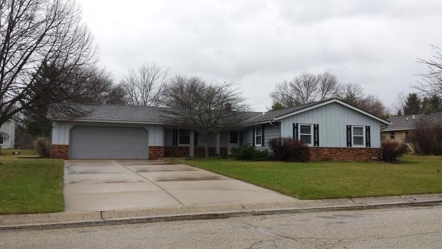 W168N10436 Deer Crossing, Germantown, WI 53022 - photo 1