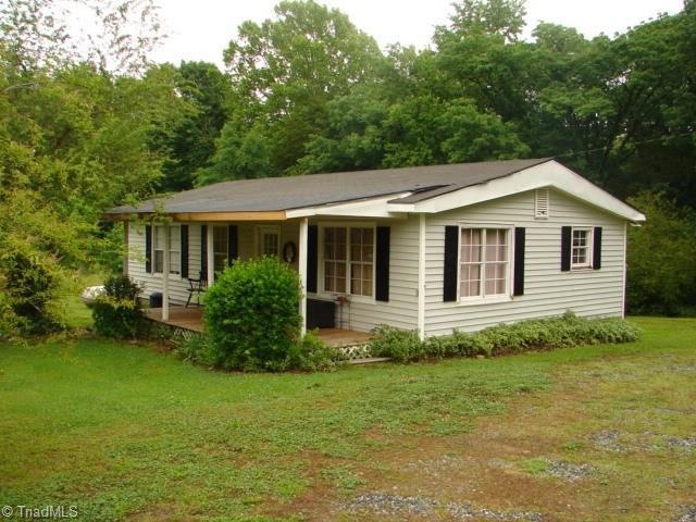 6878 Royal Ridge Rd, Ramseur, NC 27316 - photo 1