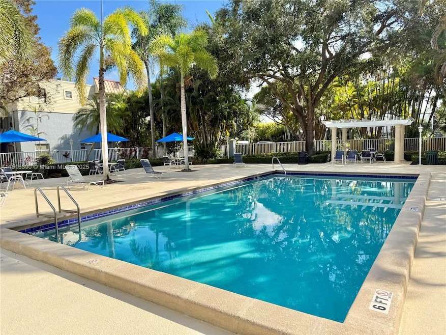 Sunwood Condominium unit 215, Miami, FL 33155 - photo 1