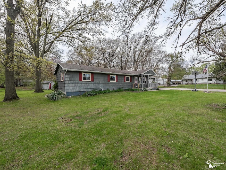 9667 Exeter Rd, Carleton, MI 48117 - photo 1