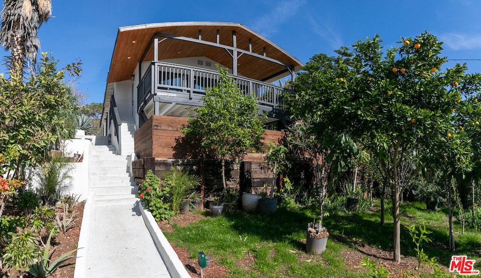 Modern hilltop hideaway