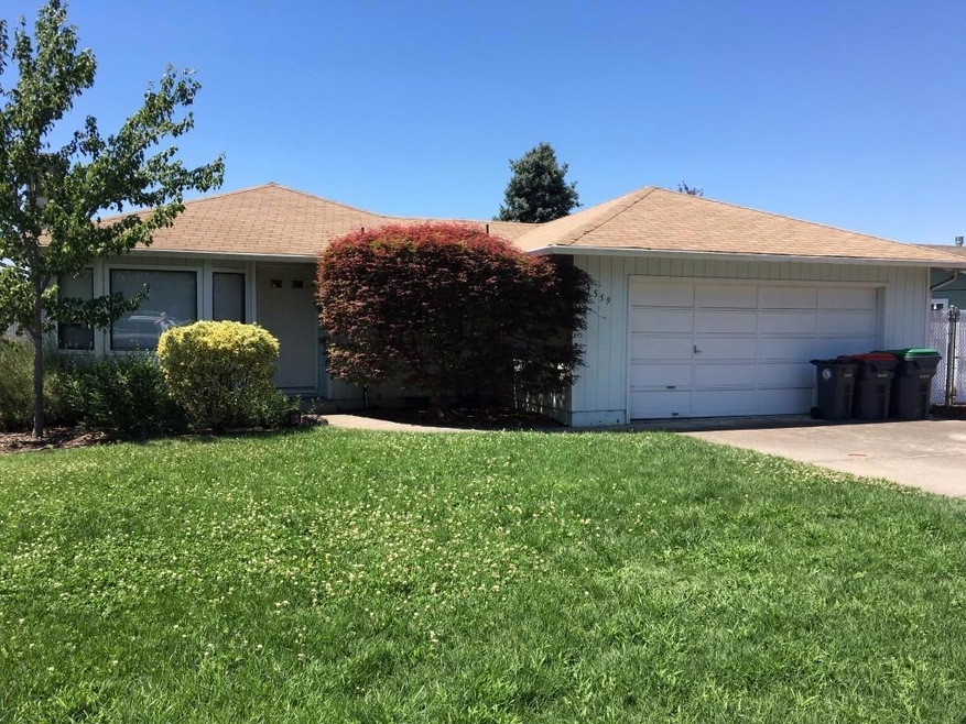 1559 Valley View Dr, Medford, OR 97504 - photo 1