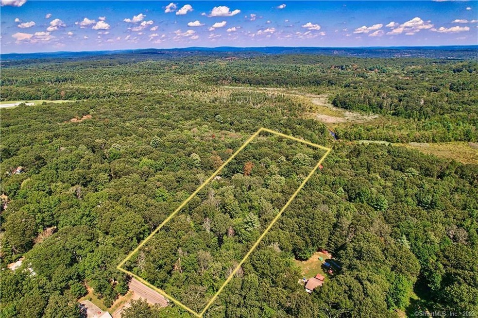 Imagine turning this secluded lot into your privat