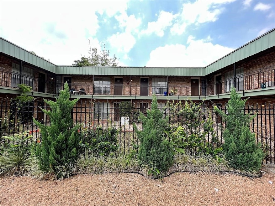 For Rent $1,095/month