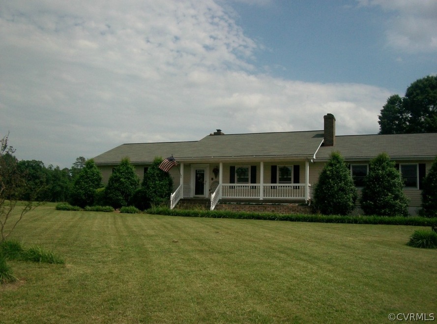 5303 W Quaker Rd, Disputanta, VA 23842 - photo 1