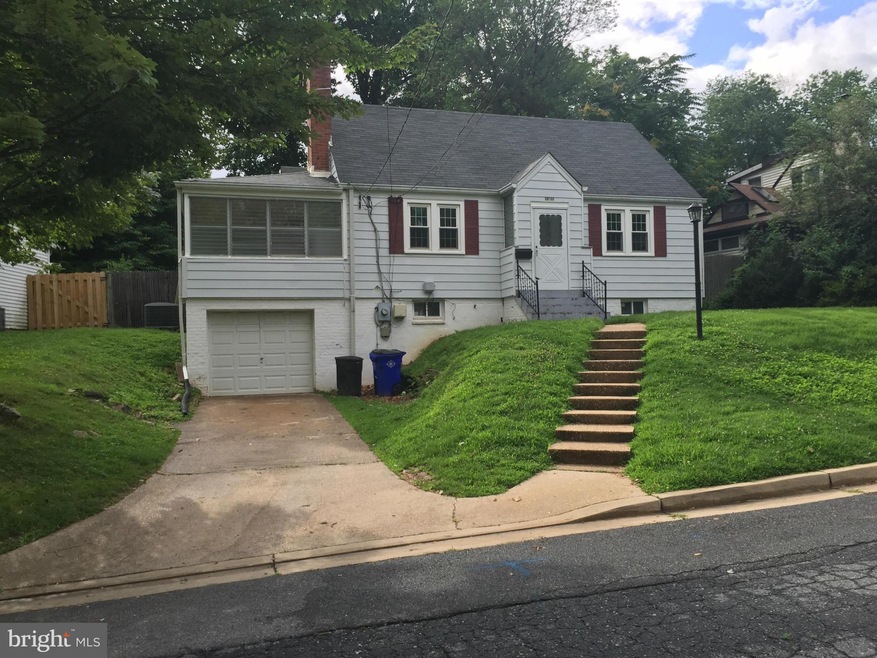 10612 Wheatley St, Kensington, MD 20895 - photo 1