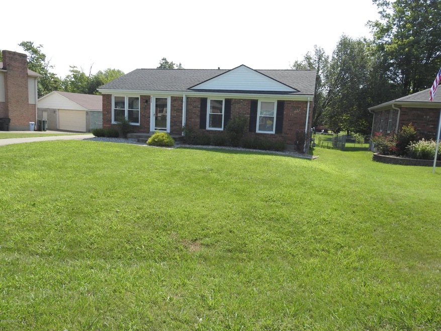 9006 Stockton Ct, Louisville, KY 40291 - photo 1
