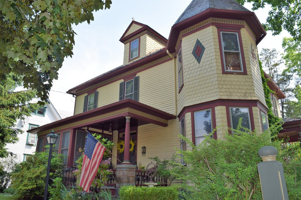 334 Mulberry Front