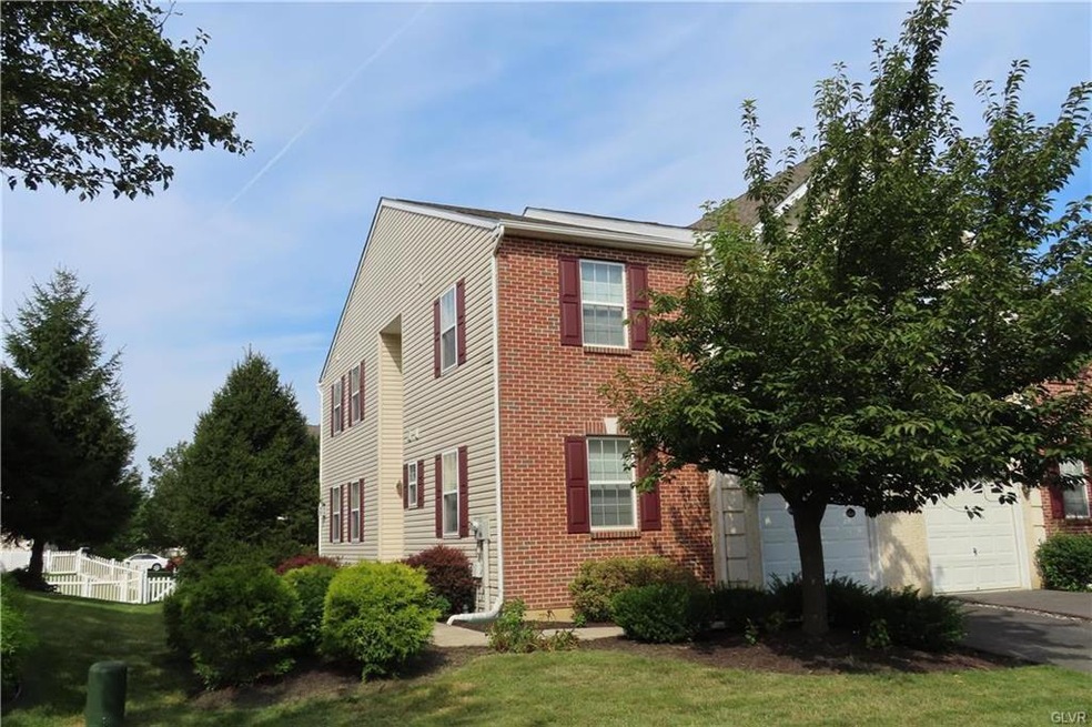 6810 Hunt Dr, Macungie, PA 18062 - photo 1