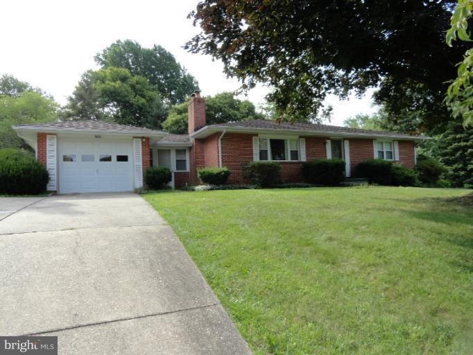 7825 Belgaro Rd, Laurel, MD 20723 - photo 1