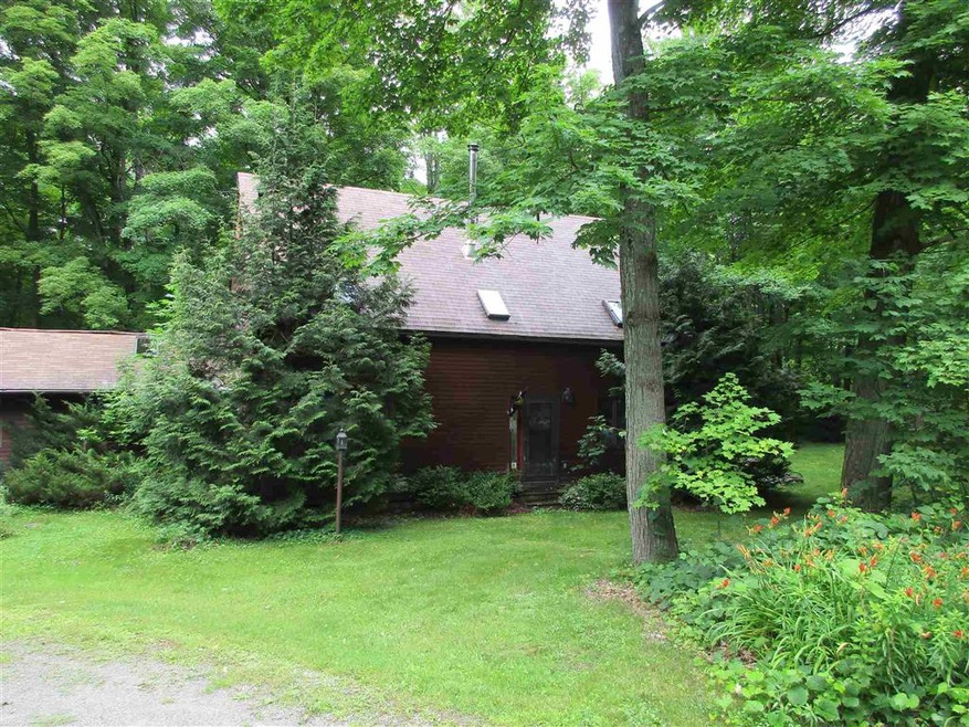 506 Swamp Rd, Hinesburg, VT 05461 - photo 1