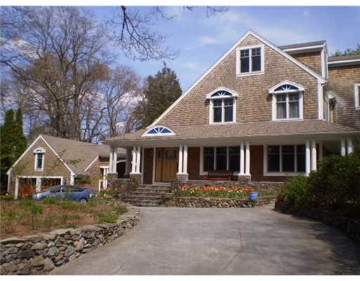 154 Rumstick Rd, Barrington, RI 02806 - photo 1