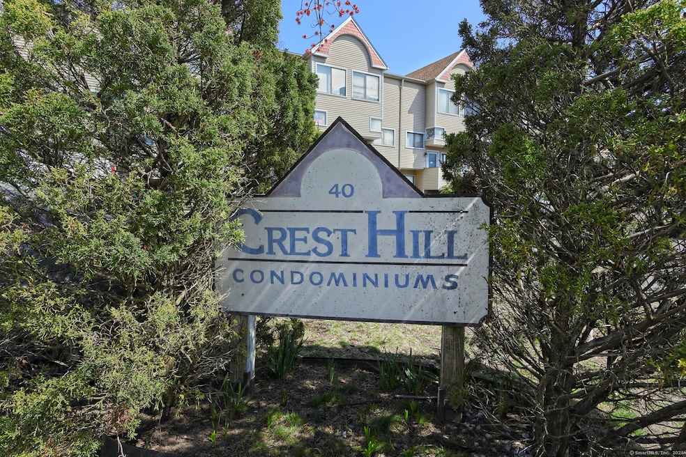 40 Crest St unit 5, West Haven, CT 06516 - photo 1