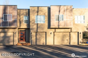 5585 Big Bear Way unit 20, Anchorage, AK 99504 - photo 1