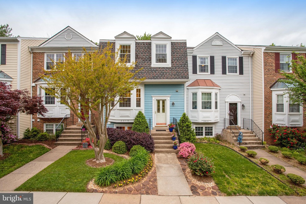 3619 Buckeye Ct, Fairfax, VA 22033 - photo 1