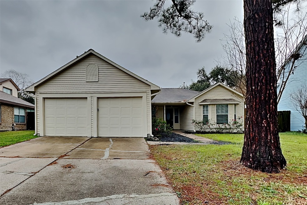 8526 Lake Crystal Dr, Houston, TX 77095 - photo 1