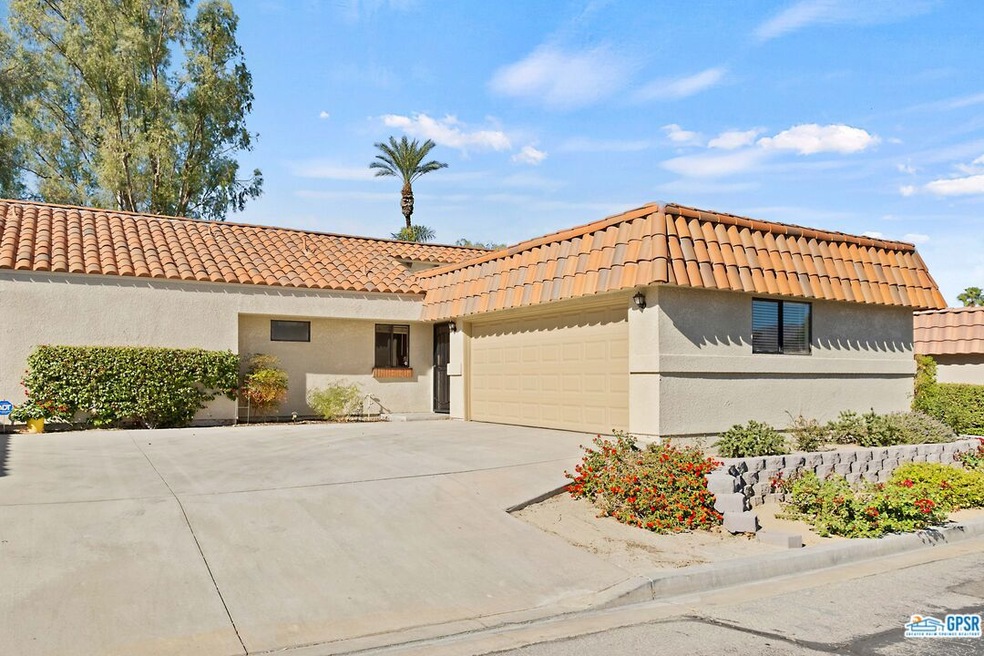 Attached Garage