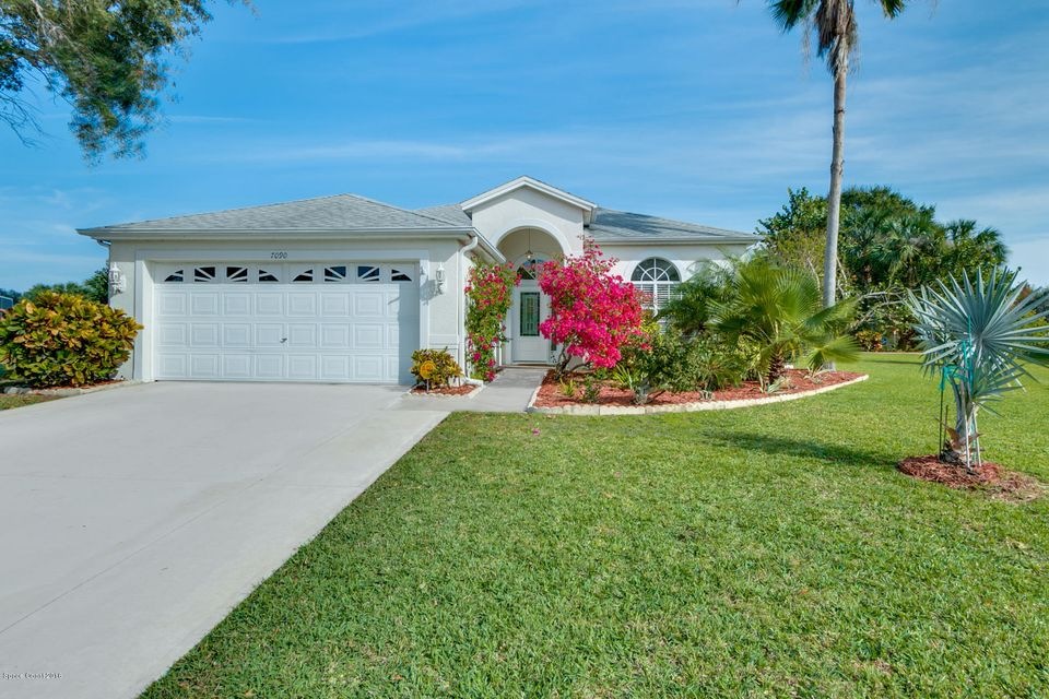 7090 Red Bay Ct-1