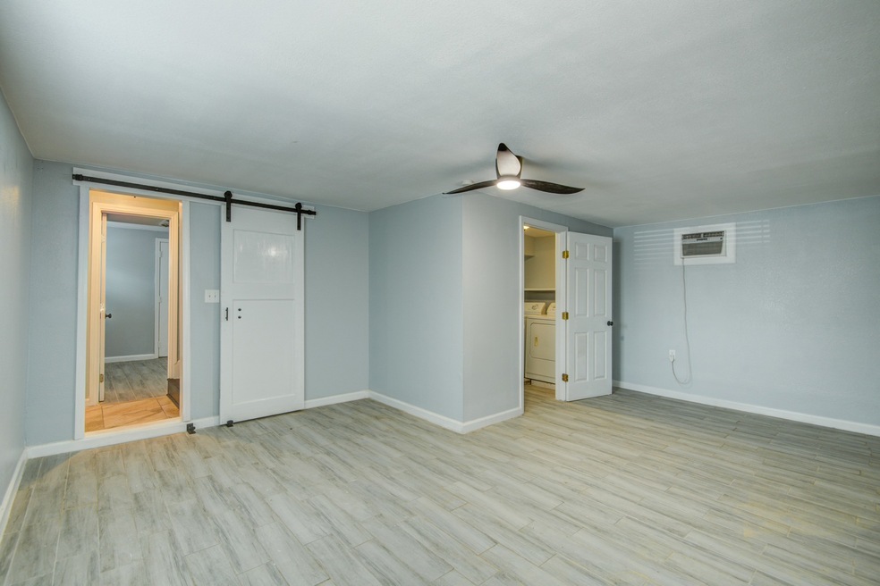 1504 Northwood St unit B, Houston, TX 77009 - photo 1