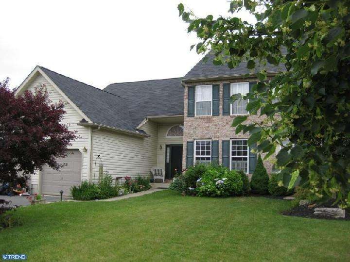 2173 Woodridge Dr unit 28, Macungie, PA 18062 - photo 1