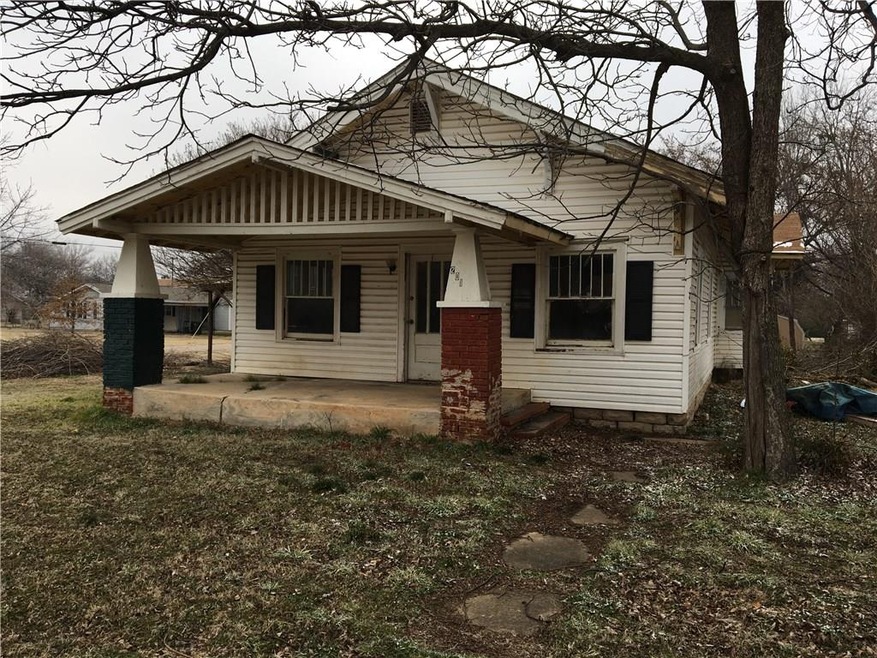 Front of two bedroom, one bath house (201 E Highla