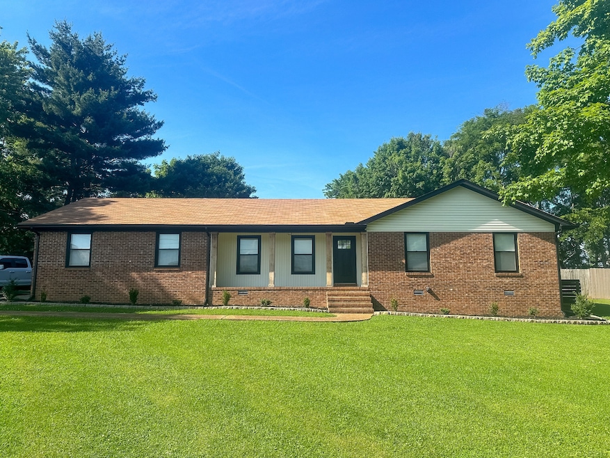 209 Stardust Dr, Shelbyville, TN 37160 - photo 1