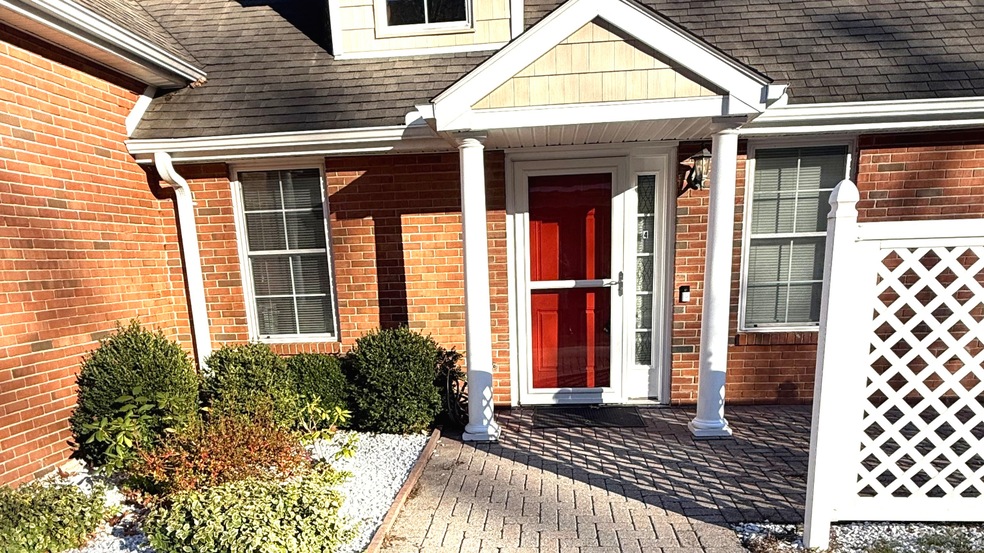 606 Congdon St W unit 4, Middletown, CT 06457 - photo 1