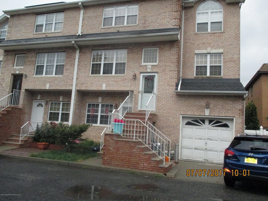 34 Daniella Ct, Staten Island, NY 10314 - photo 1