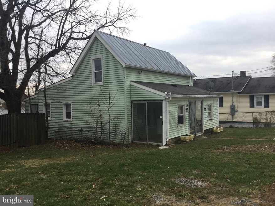 214 S Hawbaker Cir, Clear Spring, MD 21722 - photo 1