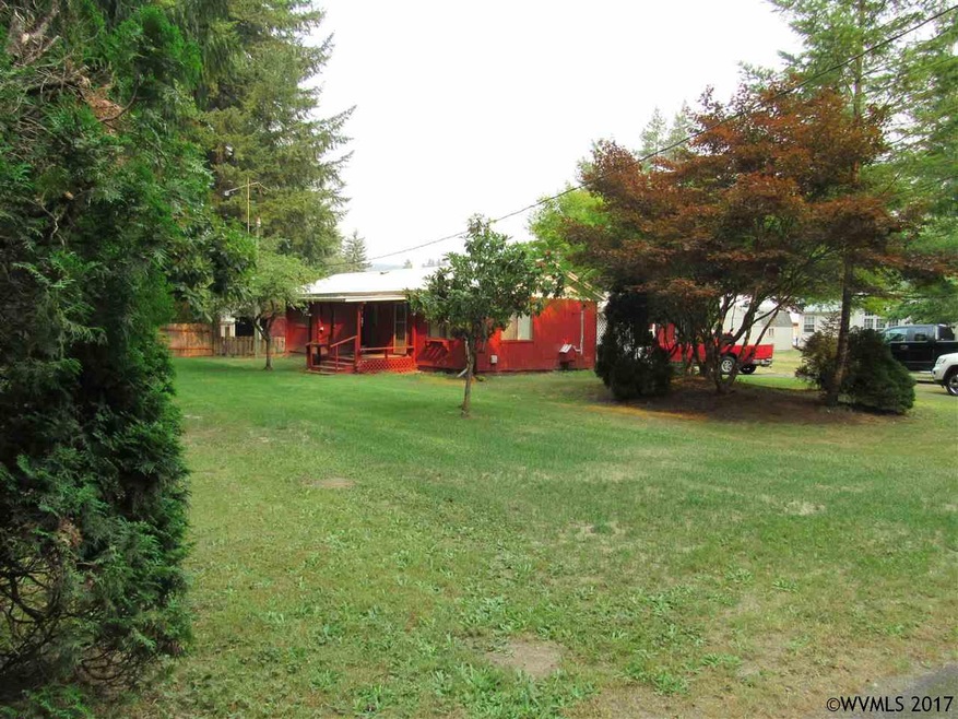 132 Santiam St, Gates, OR 97346 - photo 1