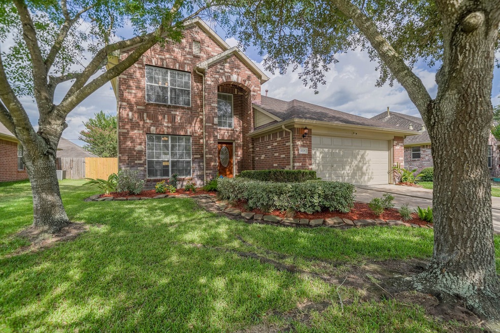 4201 Seminole Dr, Pearland, TX 77584 - photo 1
