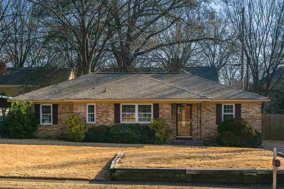 Notice the dimensional roof with ridge vent.